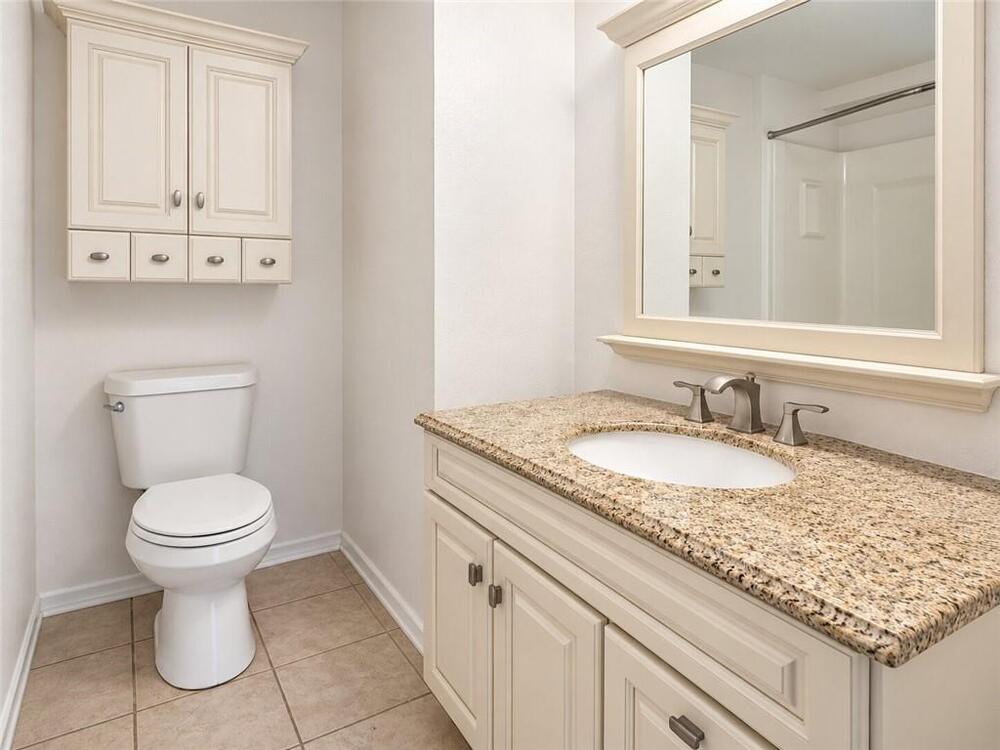 209 Helen St photo 3