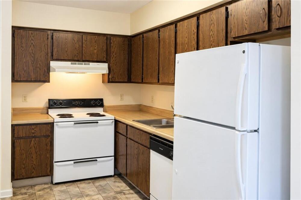 209 Helen St photo 5